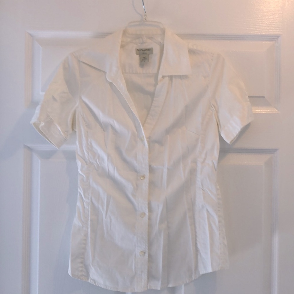 Banana Republic stretch v neck button down